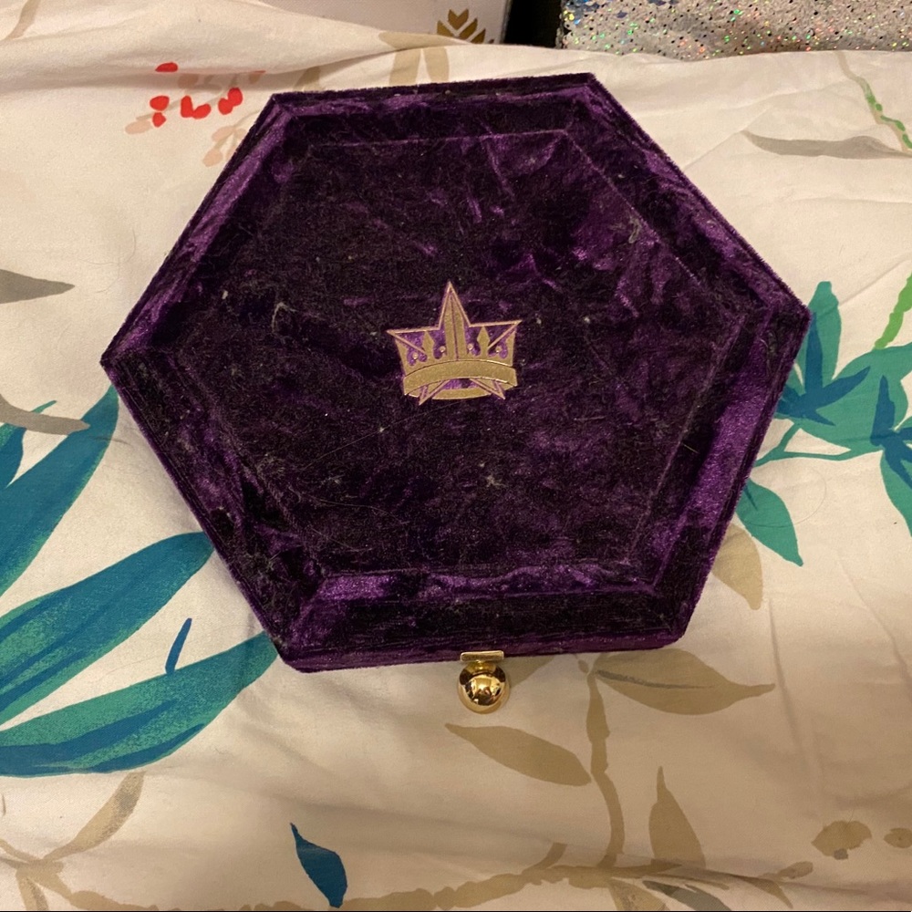 Jeffree Star Blood Lust palette